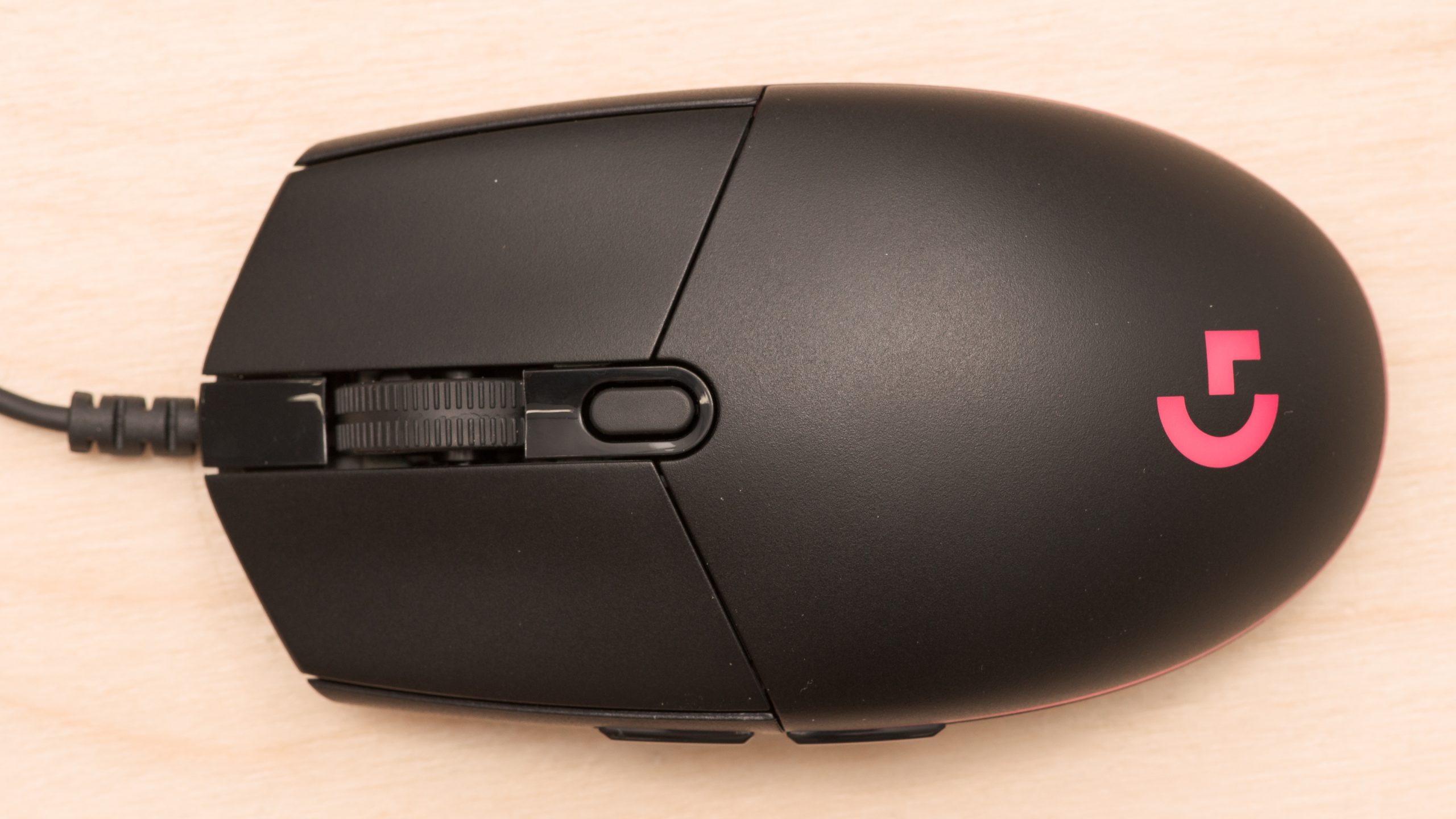 Razer Viper 8KHz vs Logitech G Pro wired gaming mouse