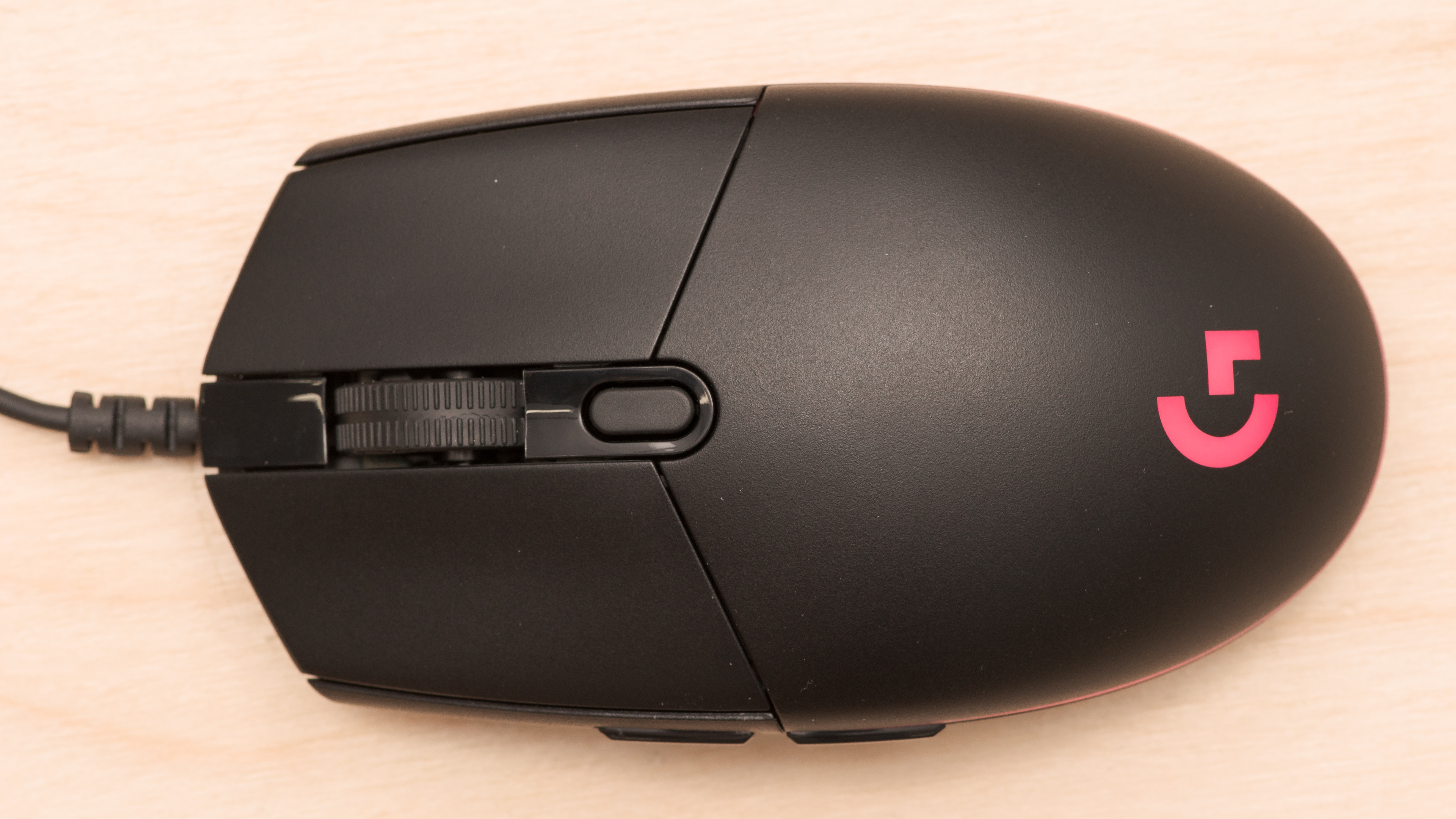 Razer Viper 8KHz vs Logitech G Pro wired gaming mouse