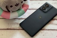 Motorola Edge (2026) vs Google Pixel 11 design leaks
